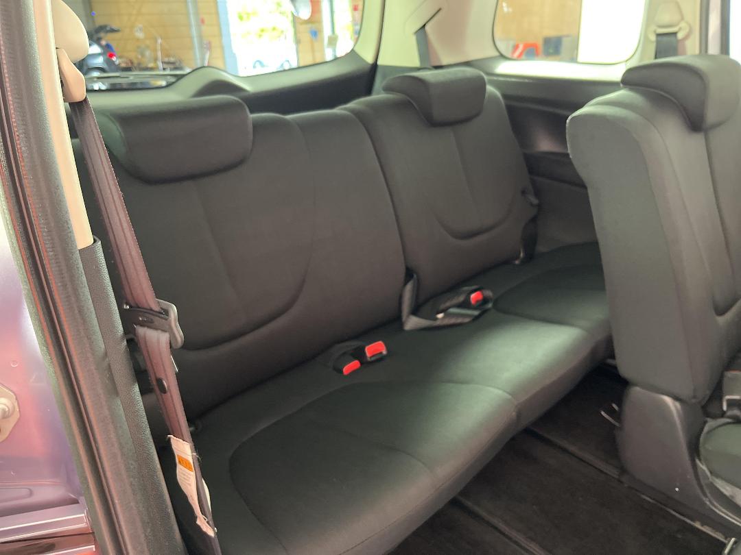 Photo '24' of Mazda Biante Photo '24' of Mazda Biante