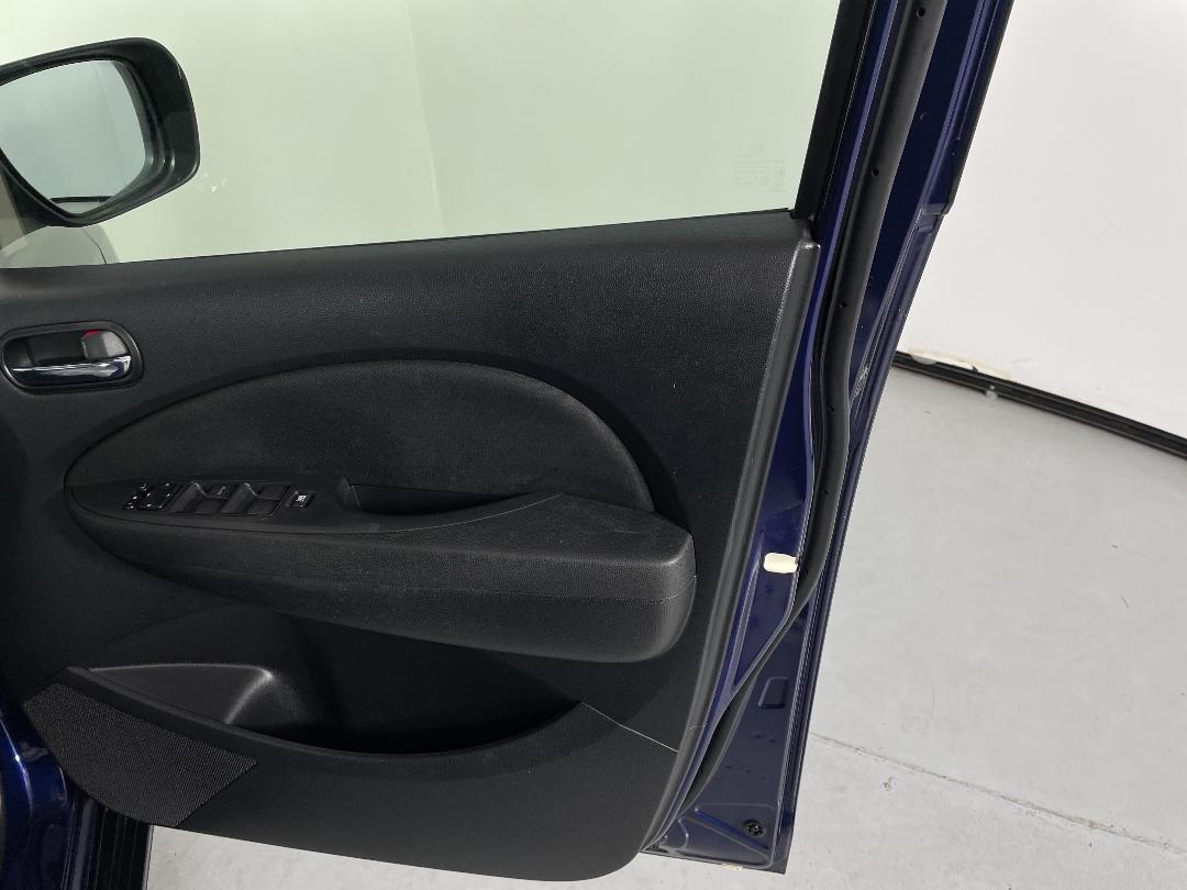 Photo '15' of Mazda Biante