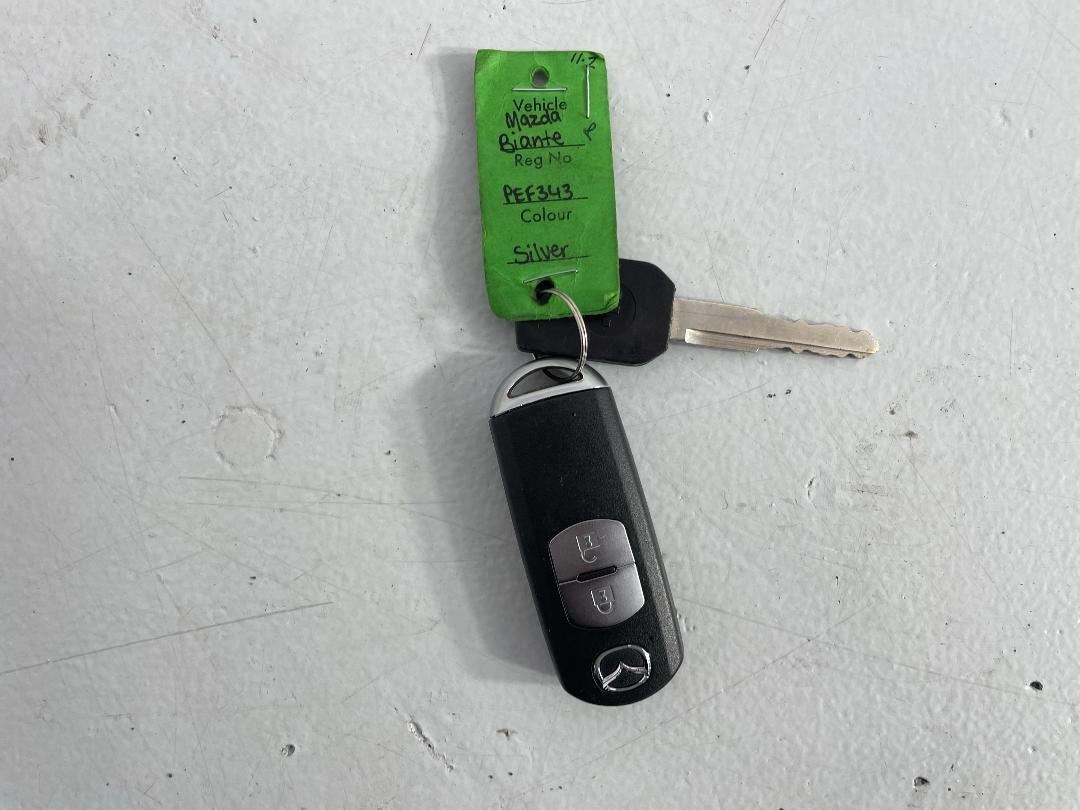 Photo '21' of Mazda Biante Photo '21' of Mazda Biante