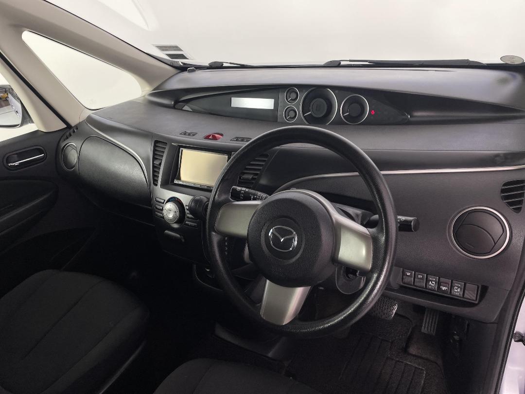 Photo '17' of Mazda Biante Photo '17' of Mazda Biante