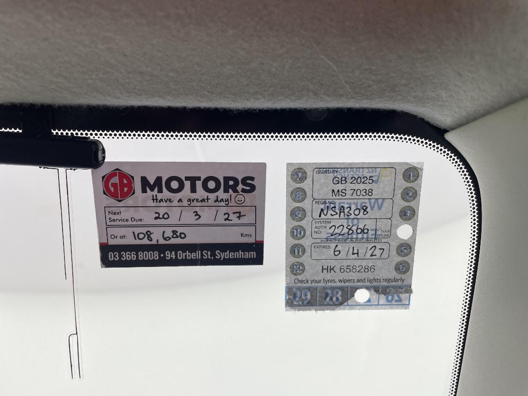 Photo '24' of Mazda Biante