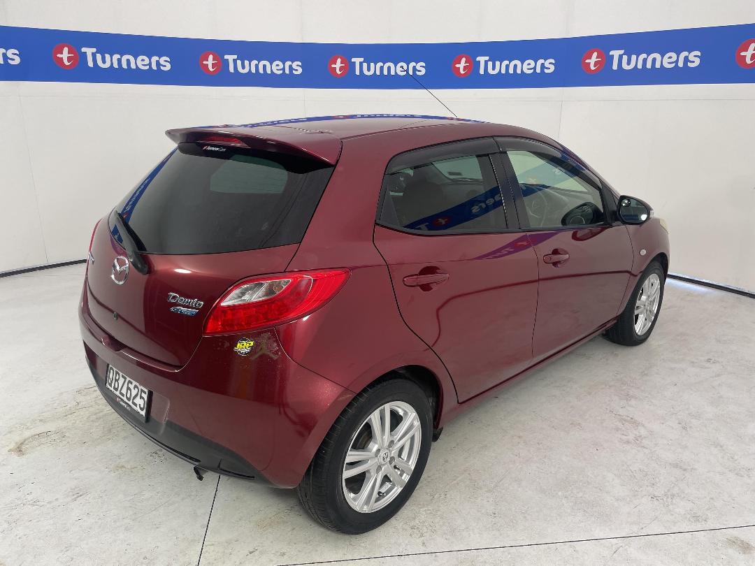 Photo '7' of Mazda Demio