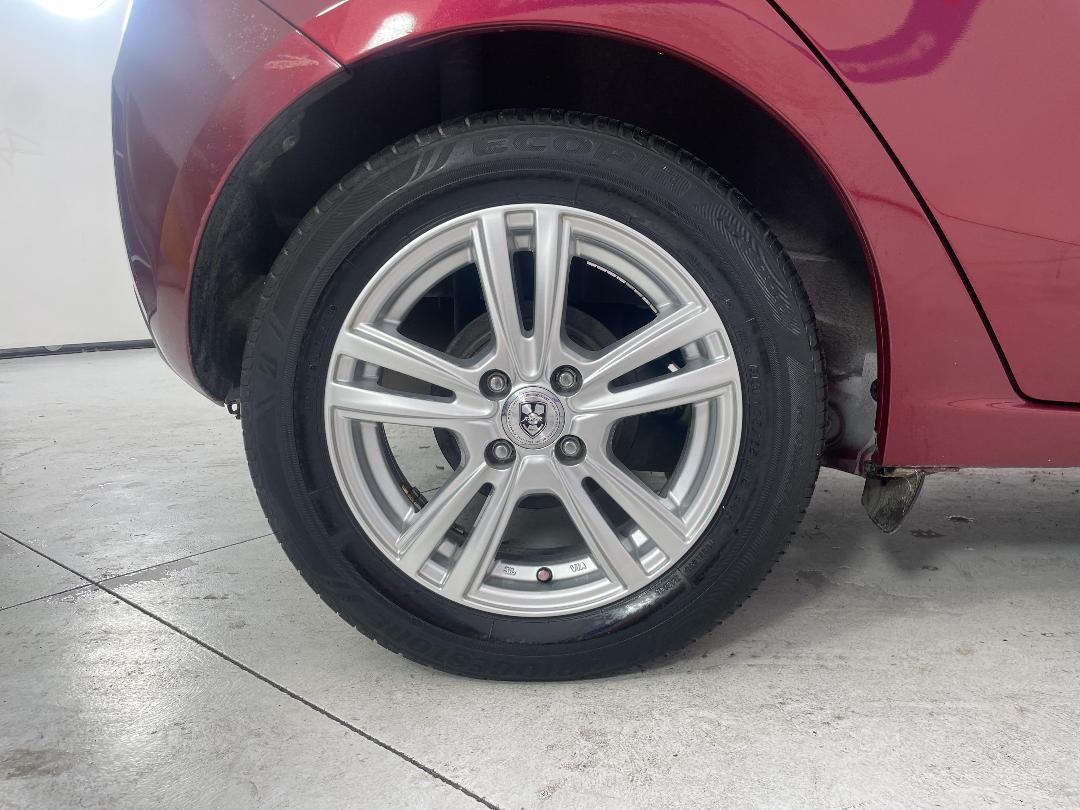 Photo '12' of Mazda Demio