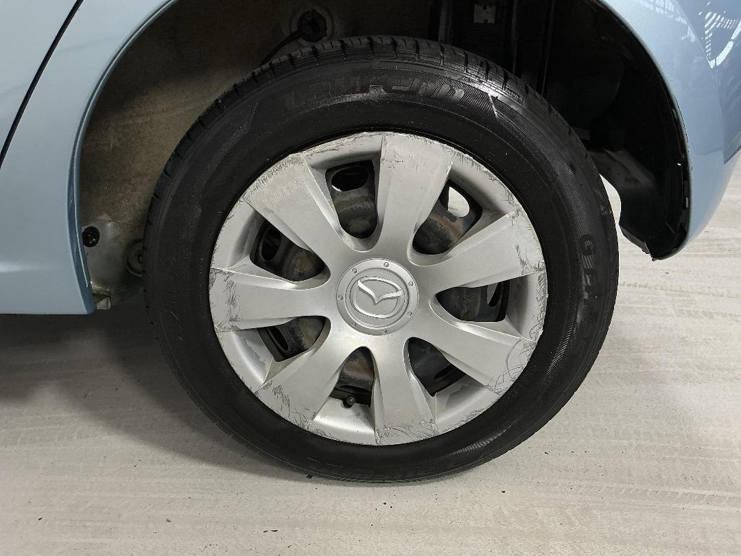 Photo '11' of Mazda Demio