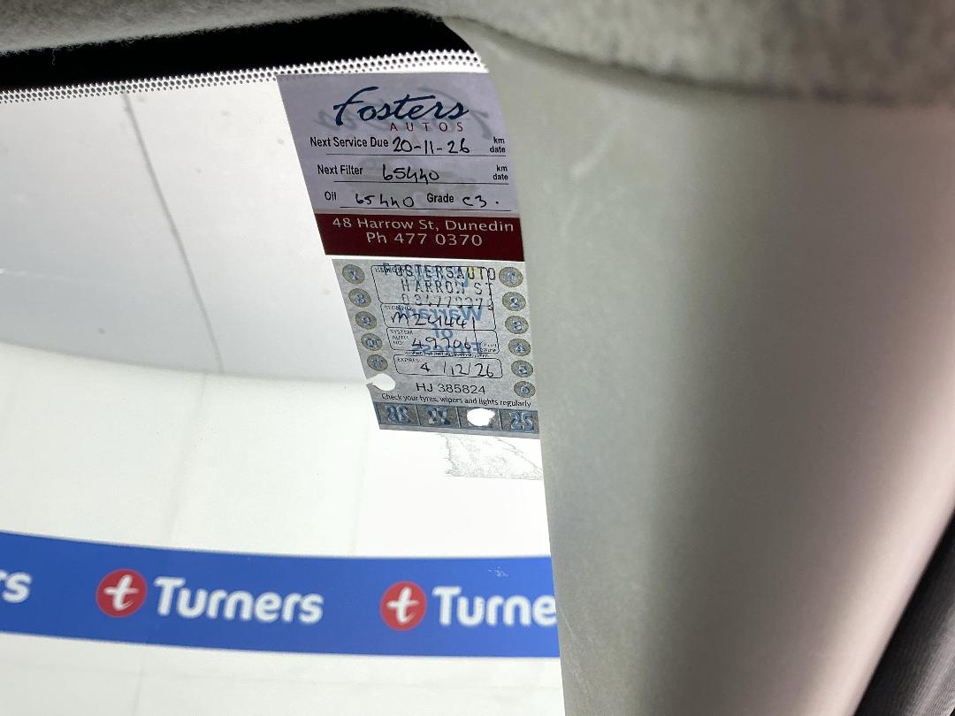 Photo '24' of Mazda Demio