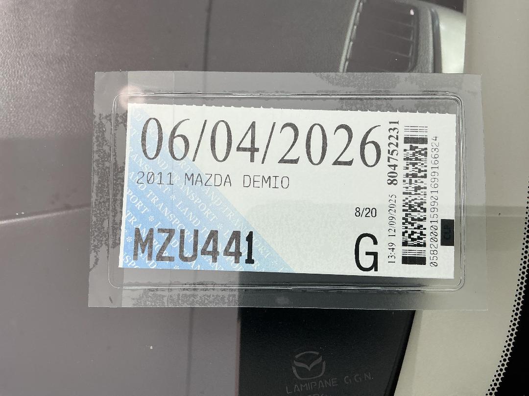 Photo '25' of Mazda Demio