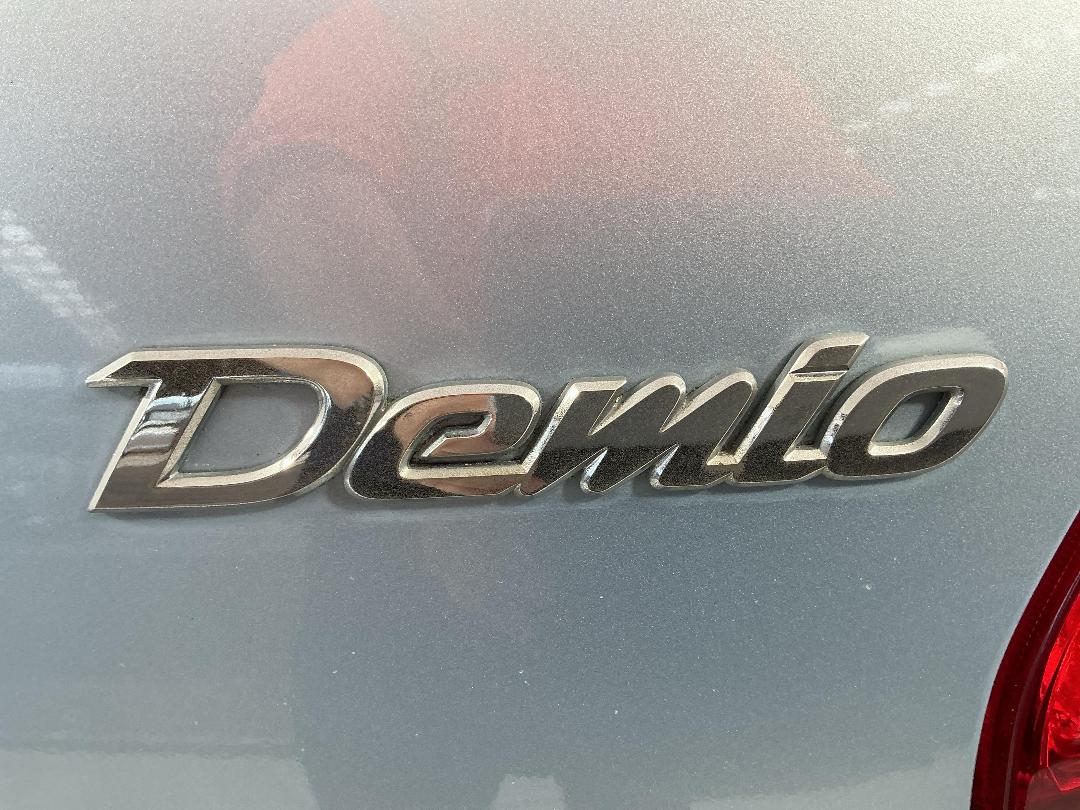 Photo '26' of Mazda Demio