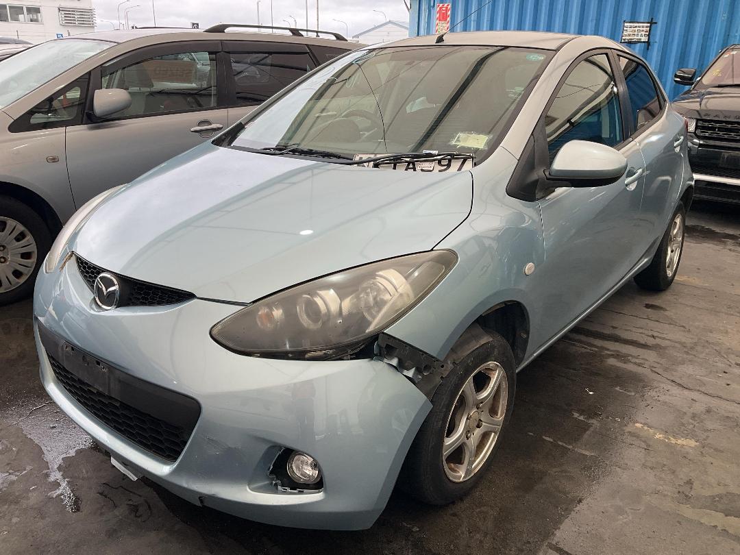 Photo '3' of Mazda Demio Photo '3' of Mazda Demio