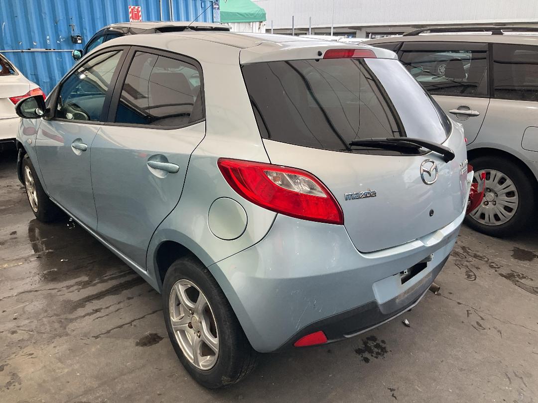 Photo '4' of Mazda Demio Photo '4' of Mazda Demio