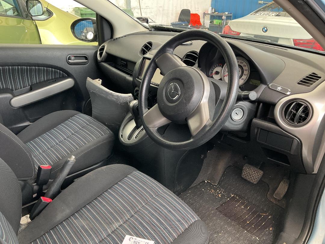 Photo '9' of Mazda Demio Photo '9' of Mazda Demio