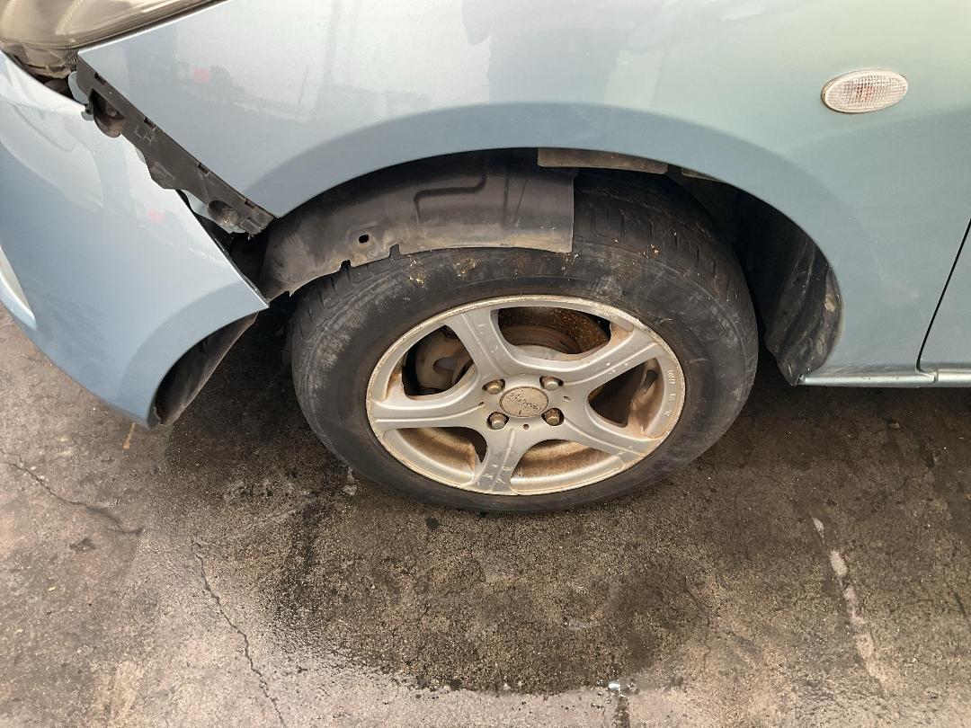 Photo '32' of Mazda Demio Photo '32' of Mazda Demio