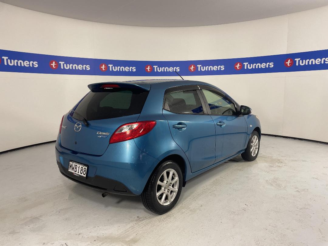 Photo '7' of Mazda Demio