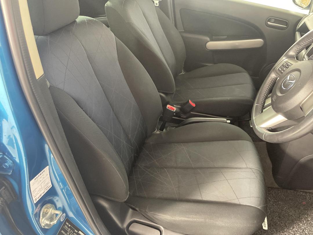 Photo '16' of Mazda Demio