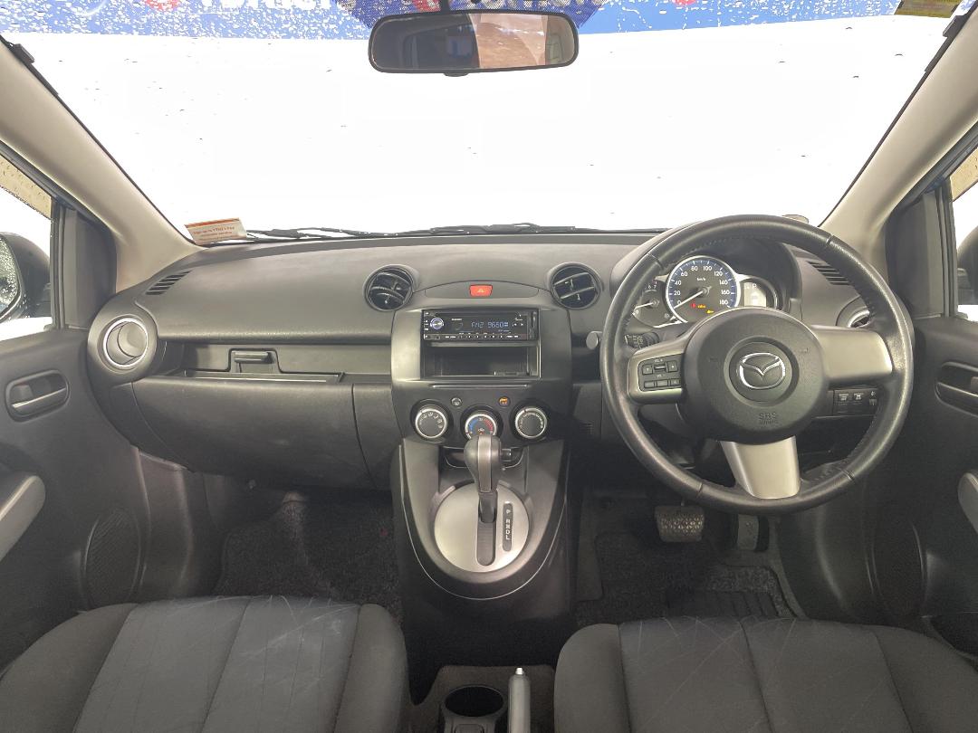 Photo '17' of Mazda Demio