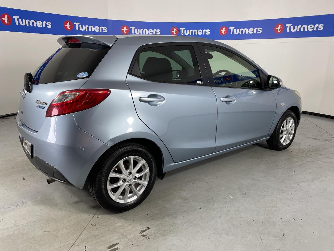 Photo '7' of Mazda Demio