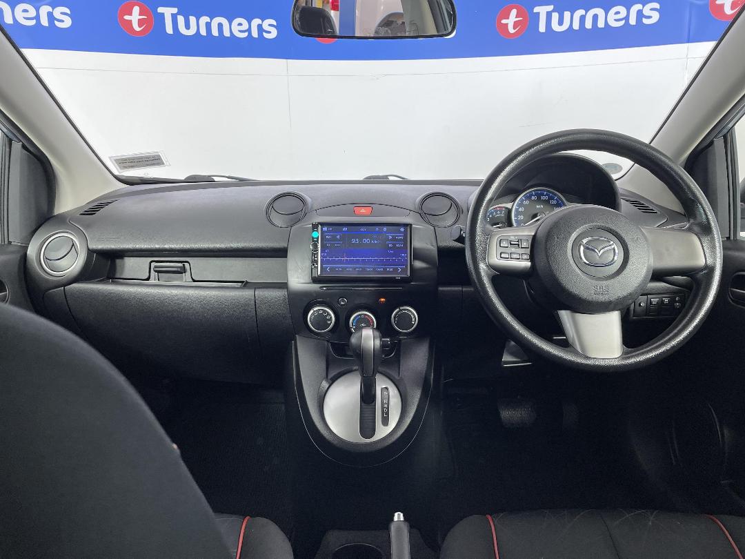 Photo '17' of Mazda Demio