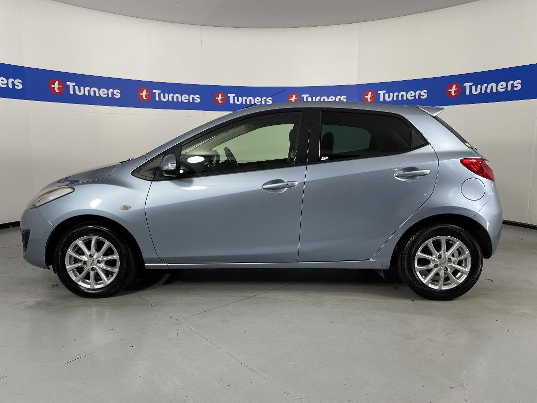 Photo '24' of Mazda Demio