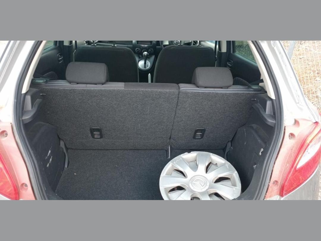 Photo '6' of Mazda Demio Photo '6' of Mazda Demio