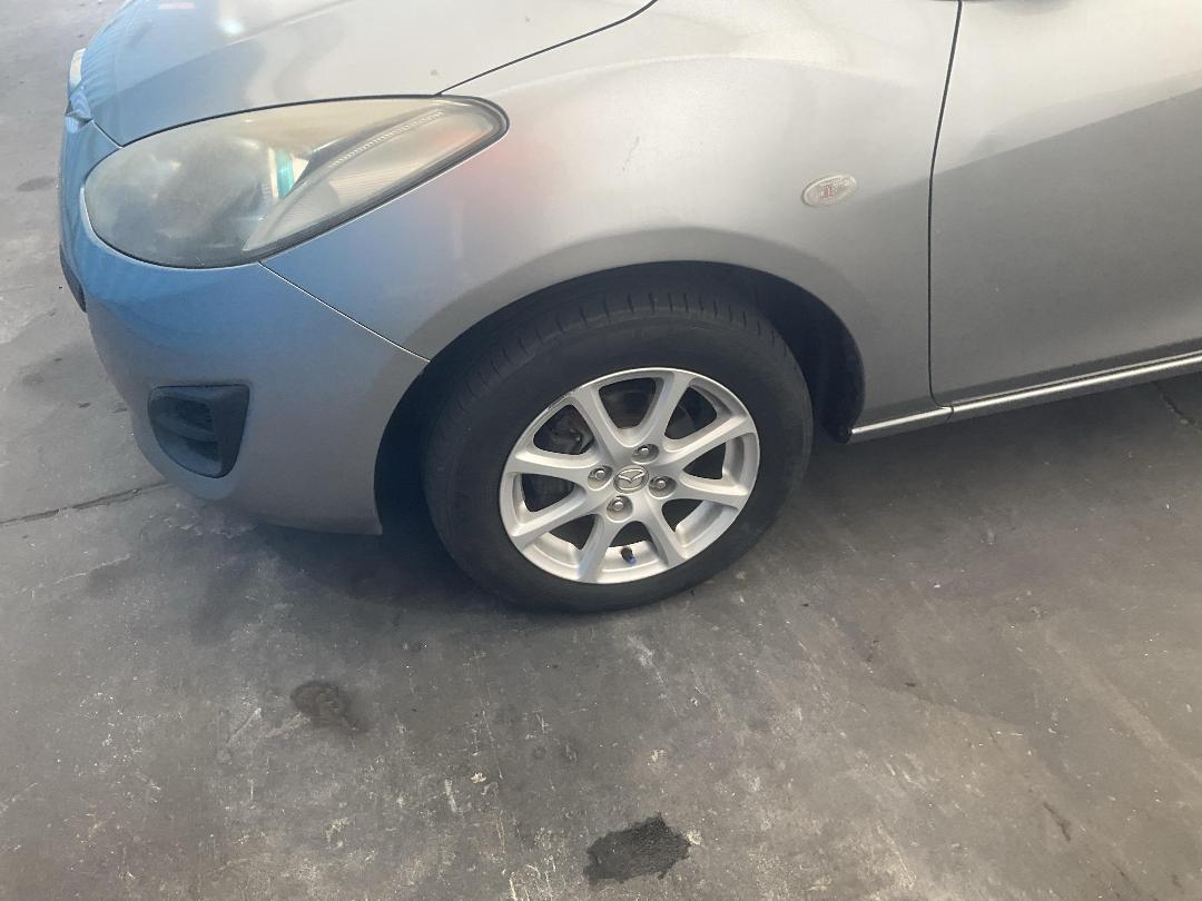 Photo '6' of Mazda Demio