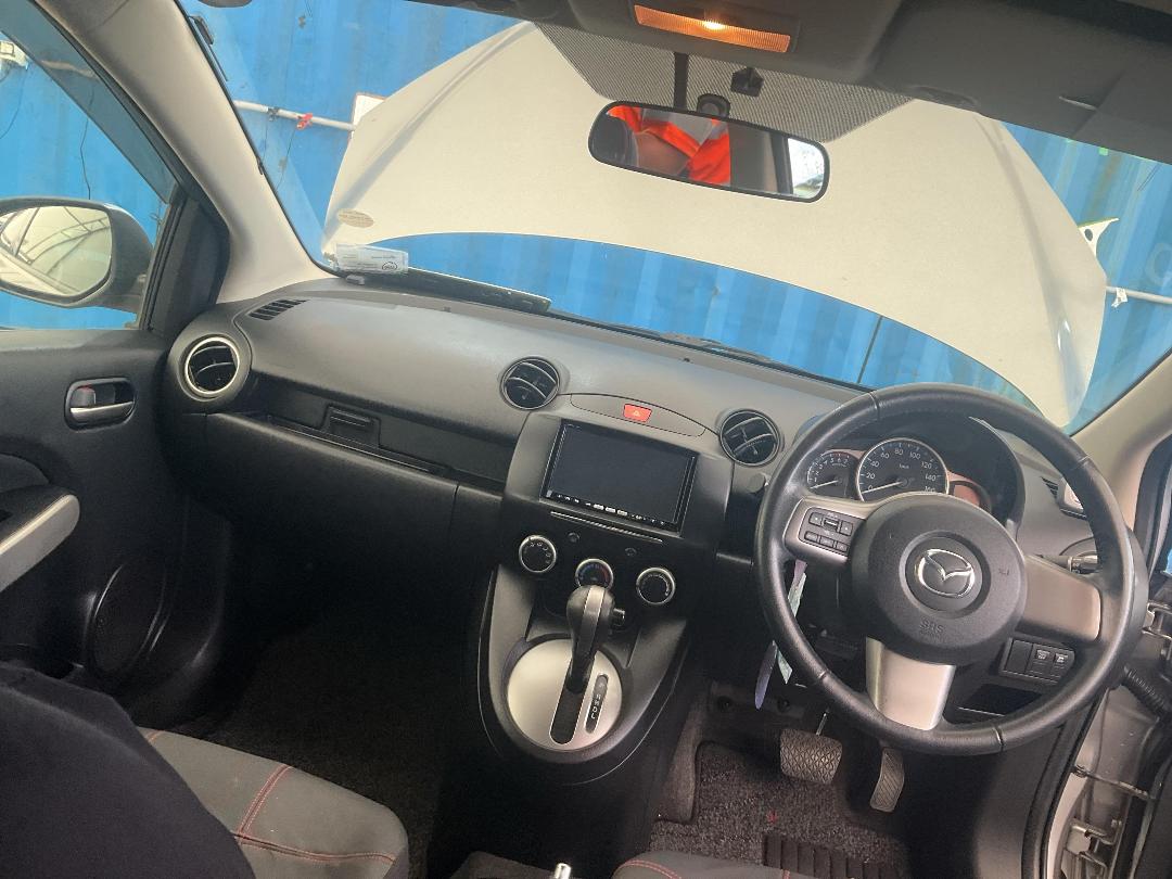 Photo '19' of Mazda Demio