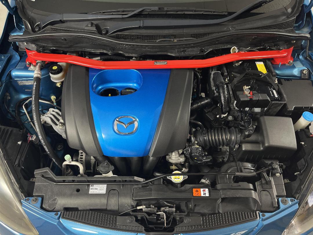 Photo '13' of Mazda Demio
