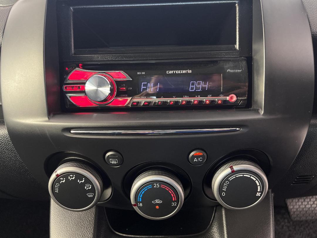 Photo '26' of Mazda Demio