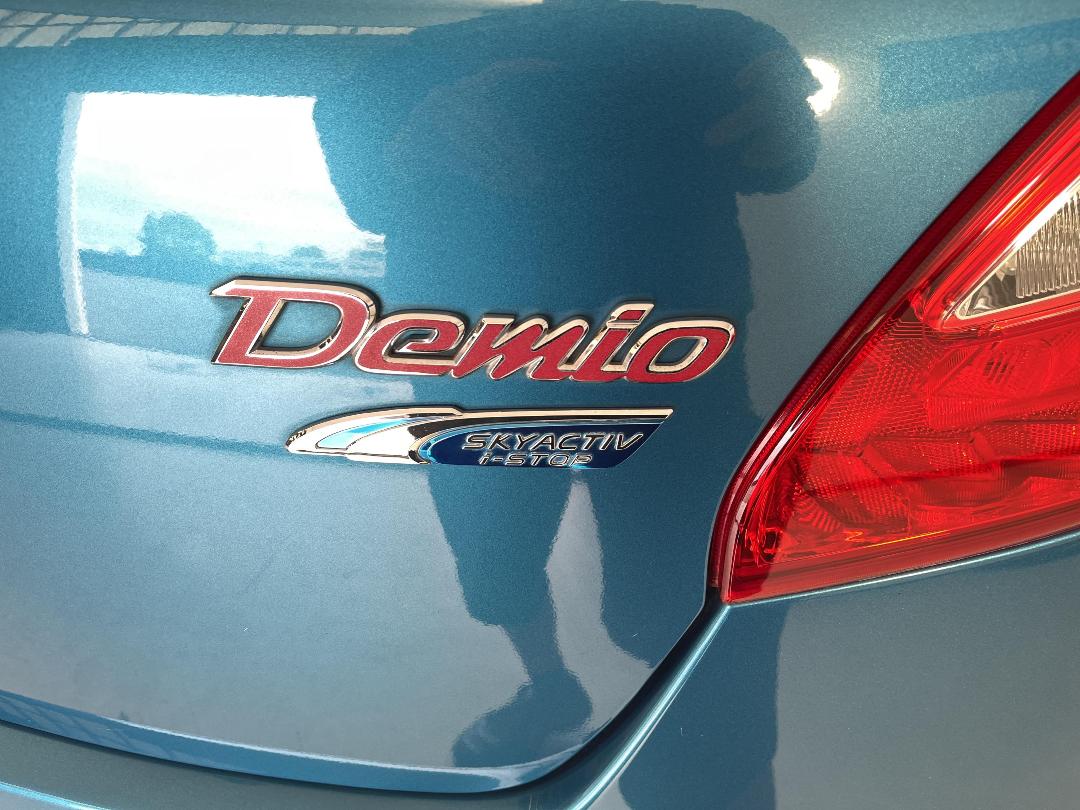 Photo '28' of Mazda Demio