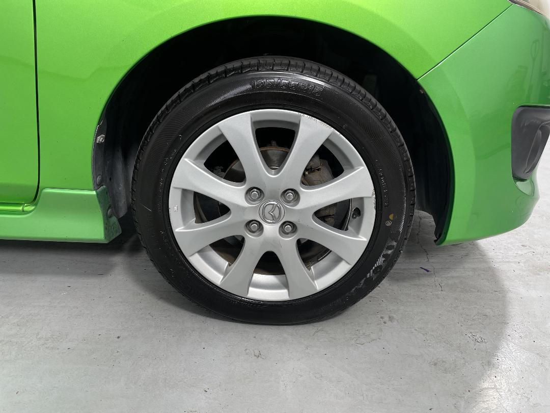 Photo '9' of Mazda Demio