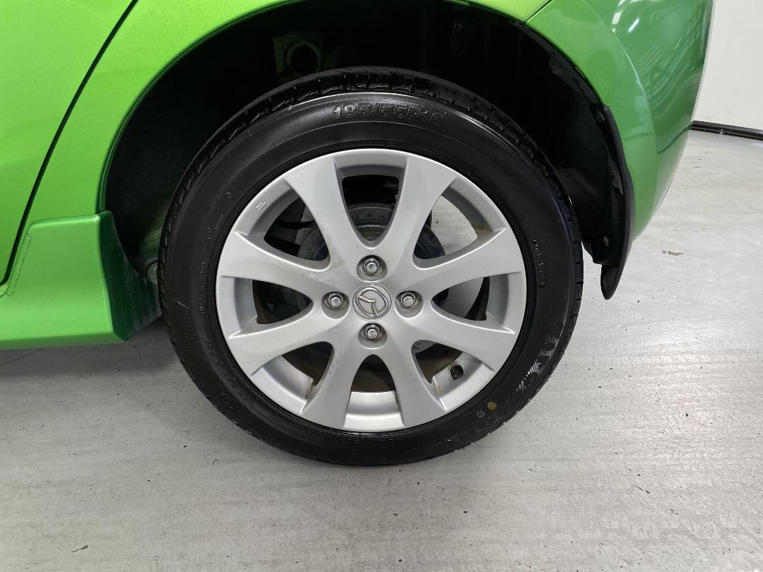 Photo '11' of Mazda Demio