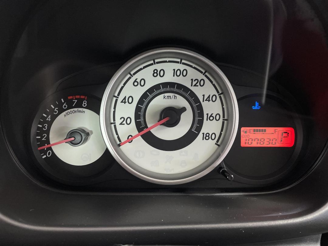 Photo '21' of Mazda Demio