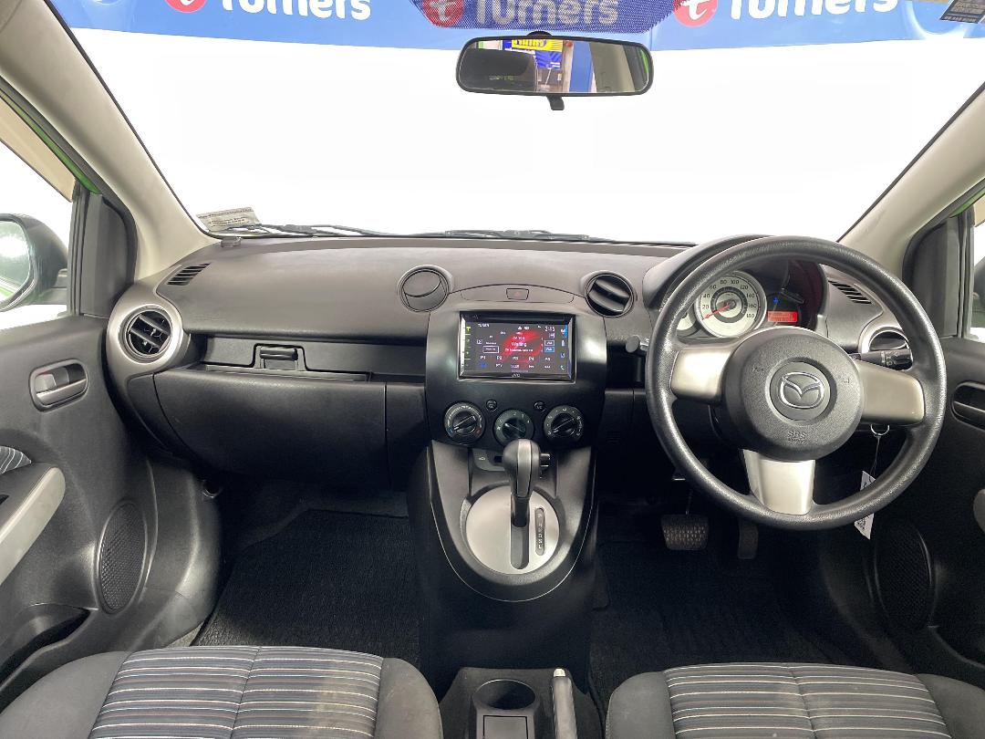 Photo '17' of Mazda Demio