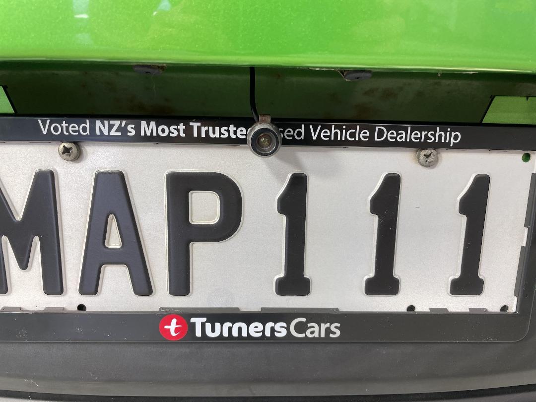 Photo '23' of Mazda Demio