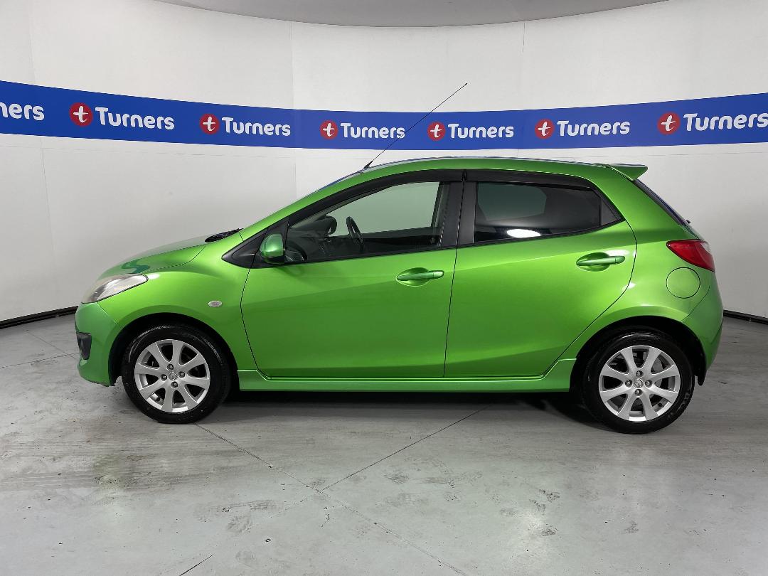 Photo '29' of Mazda Demio