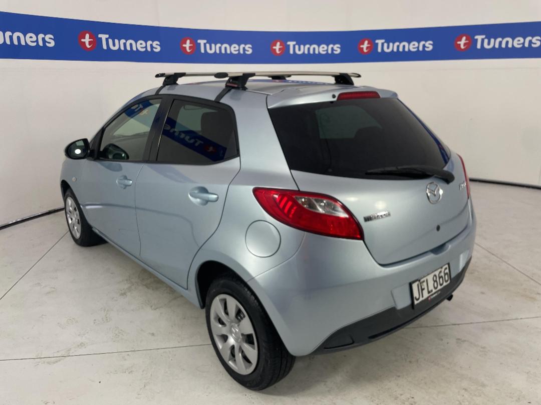 Photo '5' of Mazda Demio Photo '5' of Mazda Demio