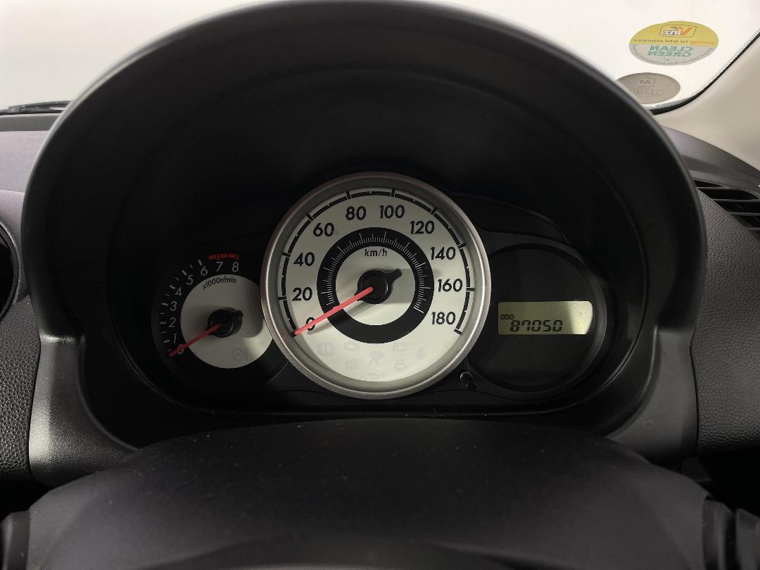 Photo '21' of Mazda Demio