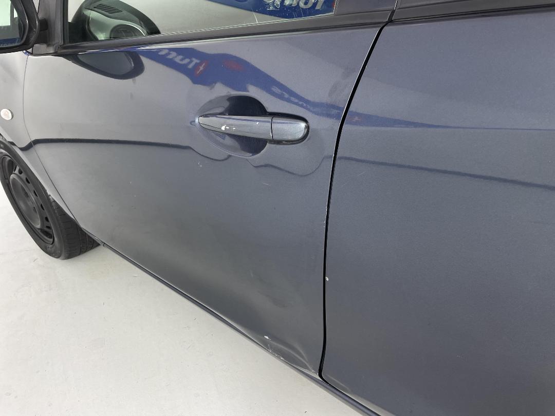 Photo '27' of Mazda Demio