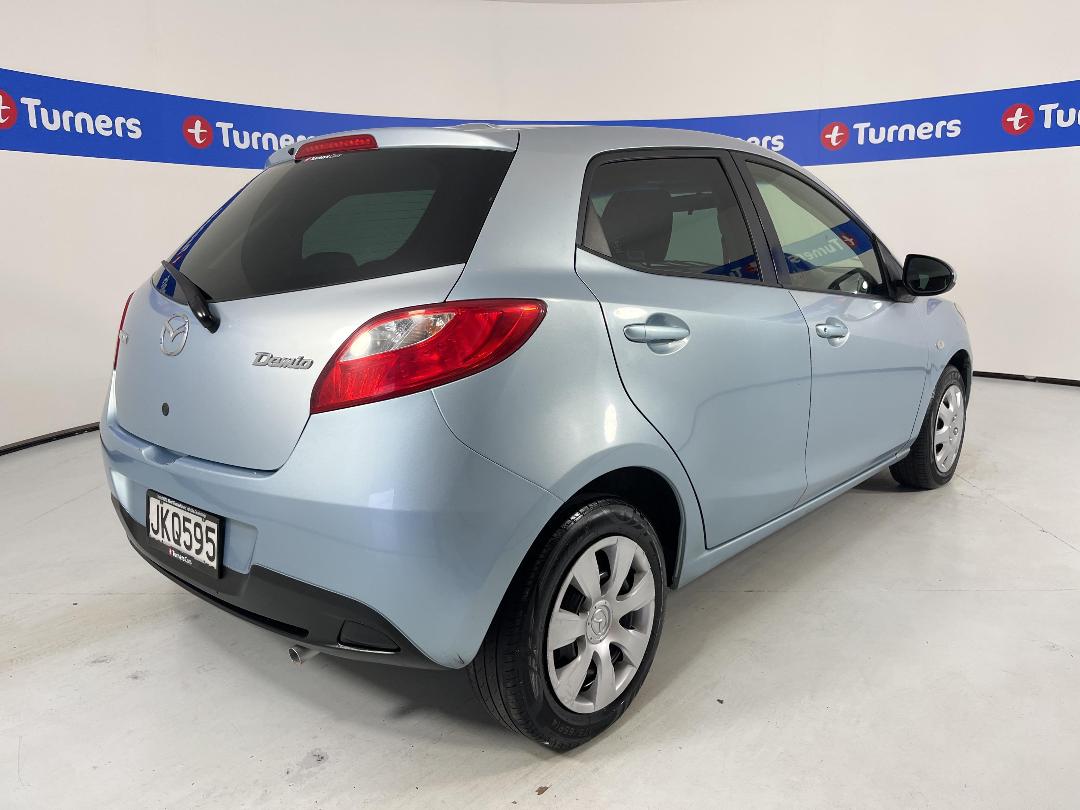 Photo '7' of Mazda Demio