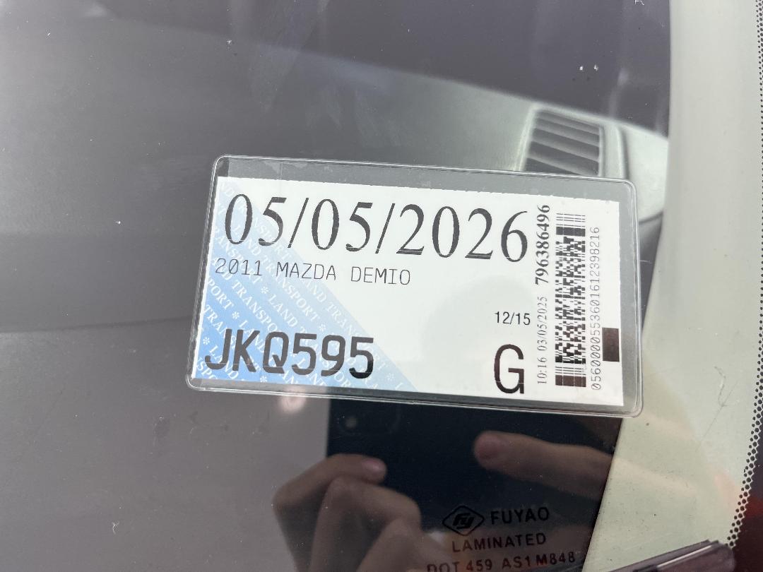 Photo '24' of Mazda Demio