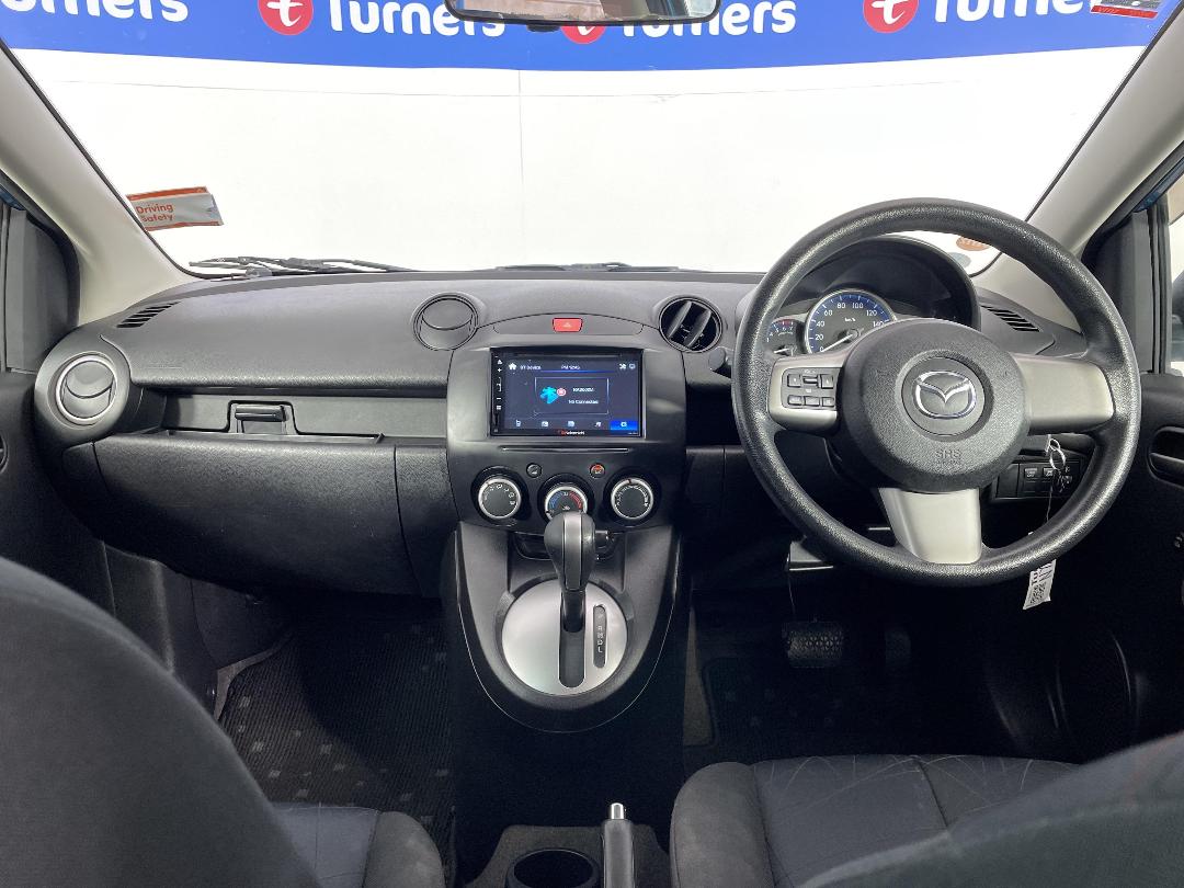 Photo '17' of Mazda Demio Photo '17' of Mazda Demio