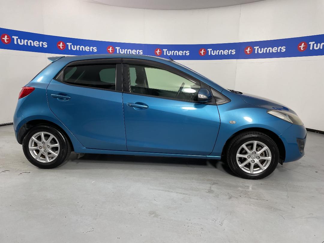 Photo '23' of Mazda Demio Photo '23' of Mazda Demio