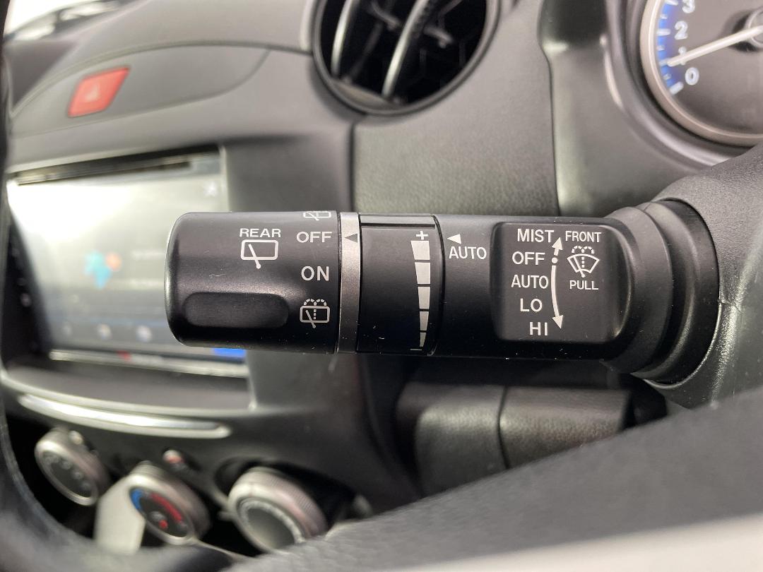 Photo '25' of Mazda Demio Photo '25' of Mazda Demio