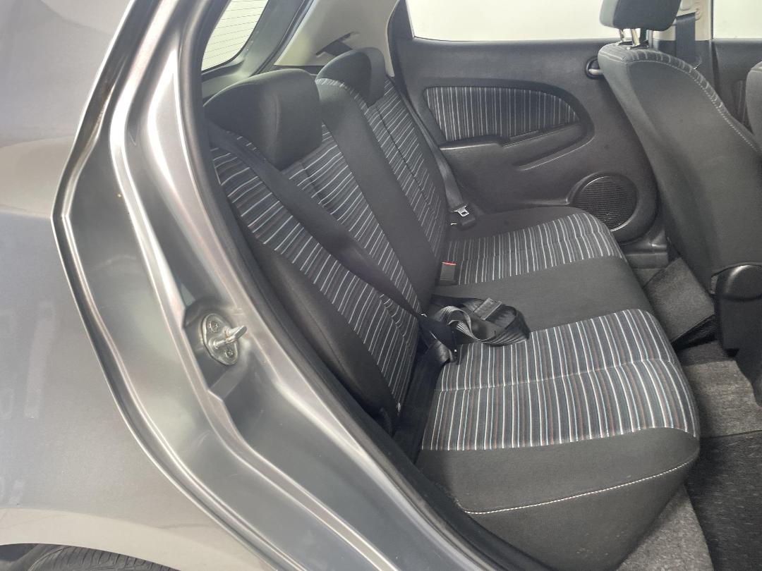 Photo '20' of Mazda Demio