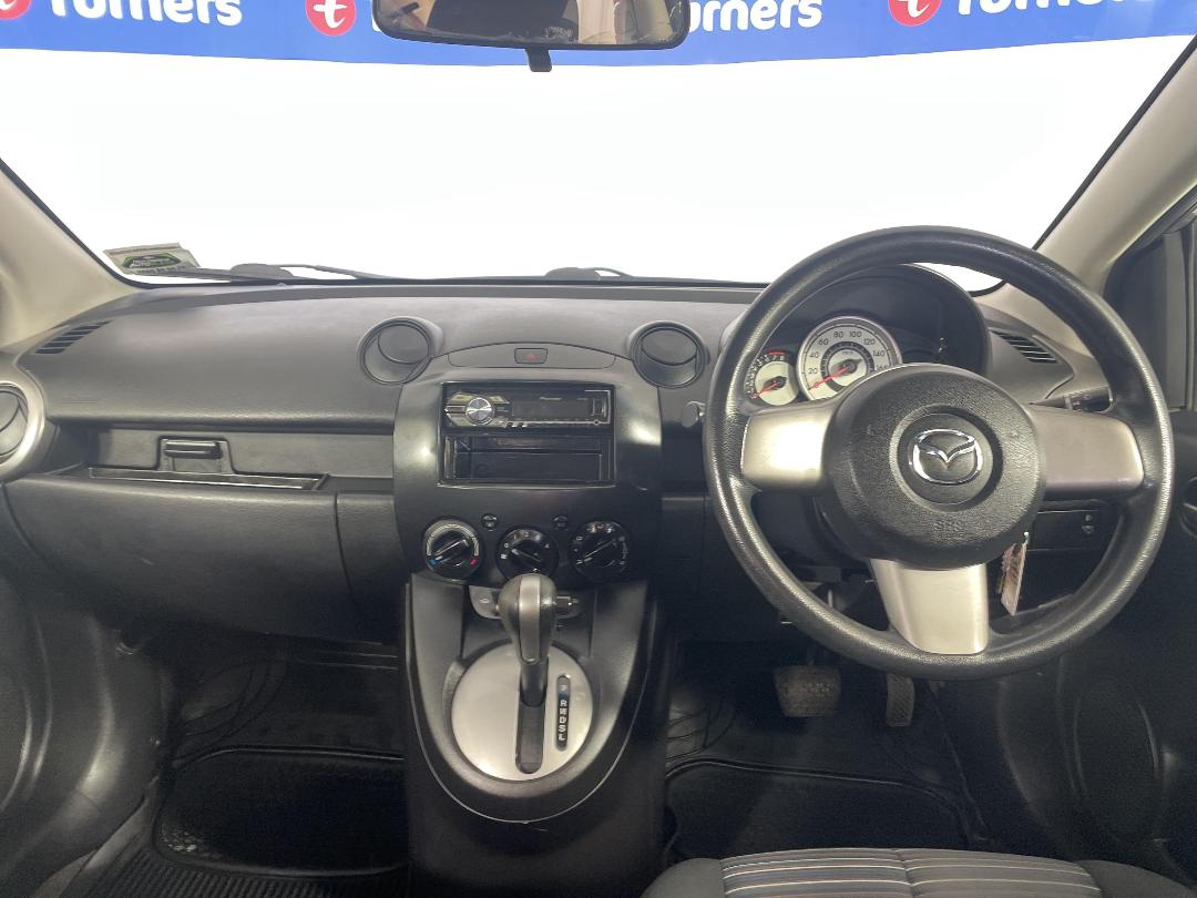 Photo '17' of Mazda Demio