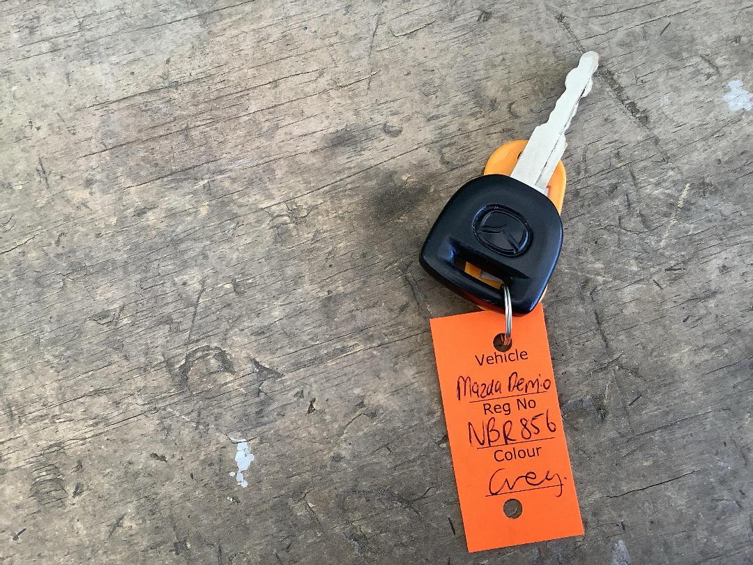 Photo '18' of Mazda Demio Photo '18' of Mazda Demio