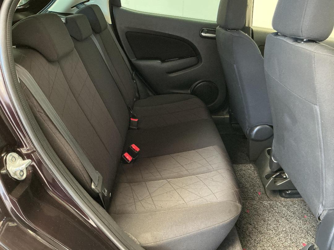 Photo '20' of Mazda Demio