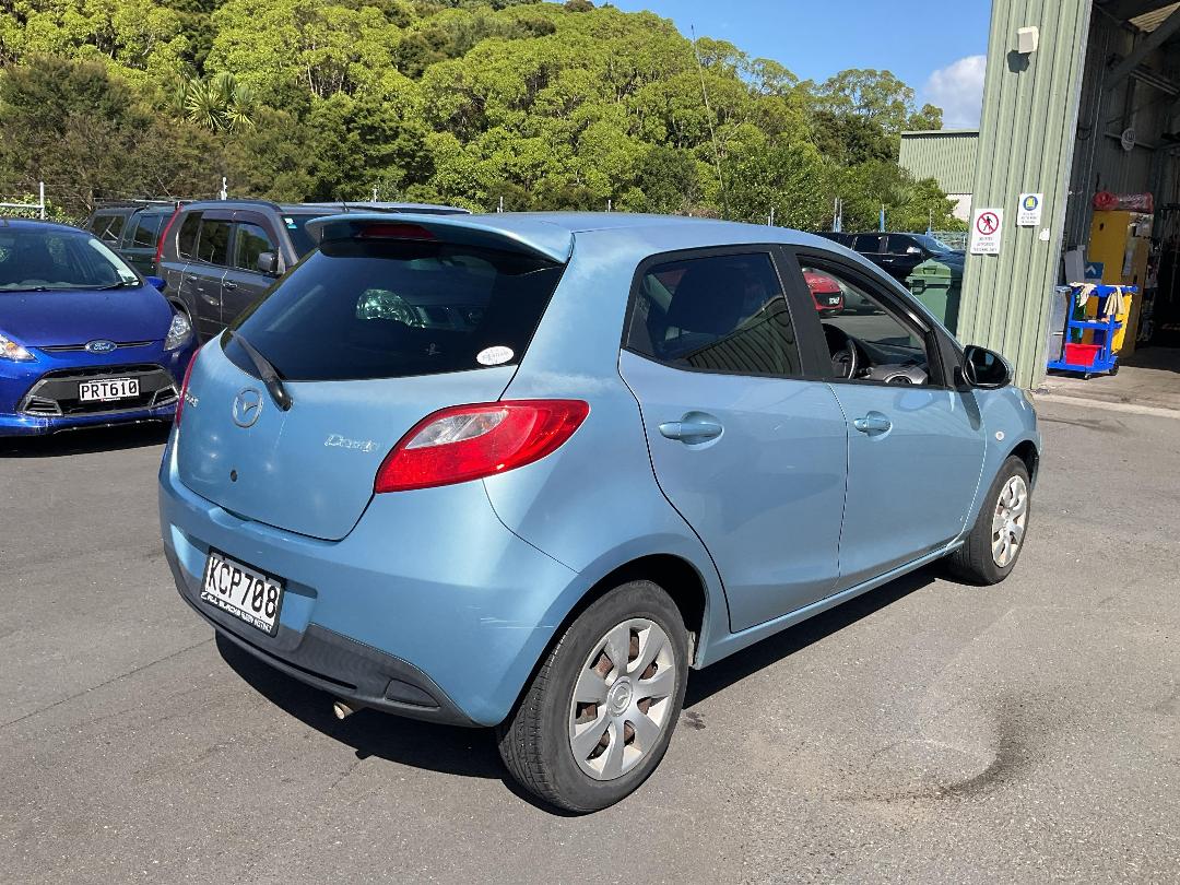 Photo '4' of Mazda Demio