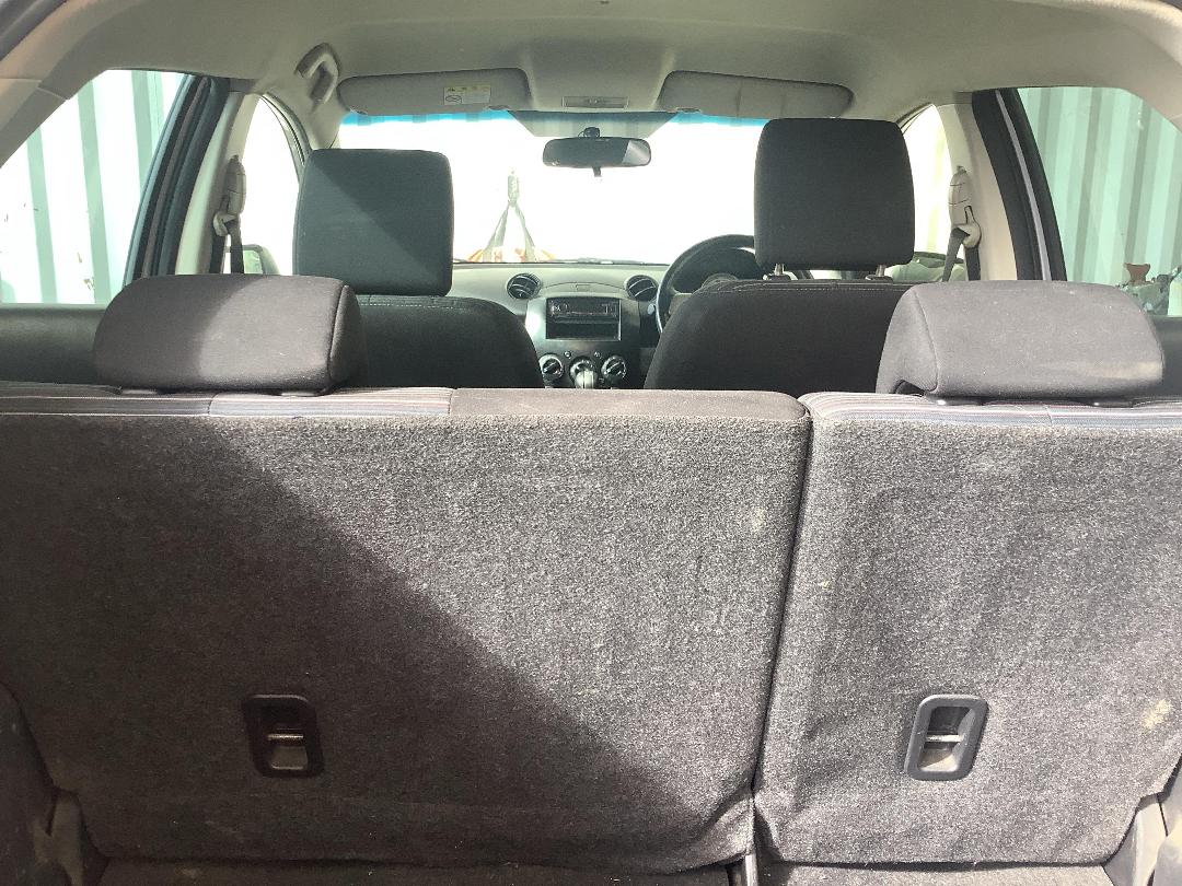 Photo '8' of Mazda Demio