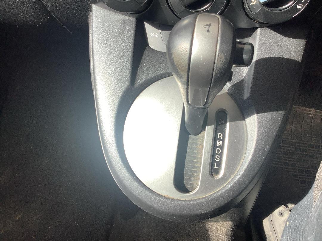 Photo '15' of Mazda Demio