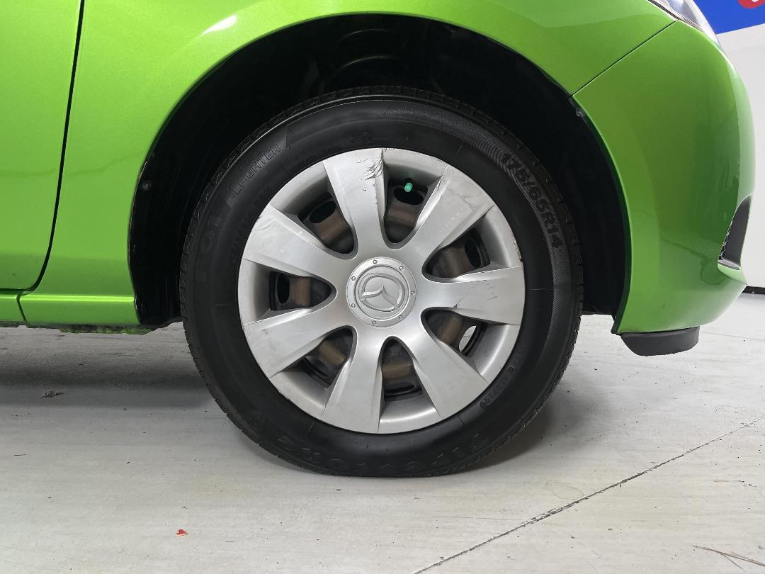 Photo '9' of Mazda Demio