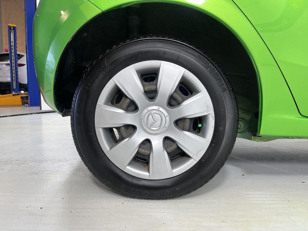 Photo '12' of Mazda Demio